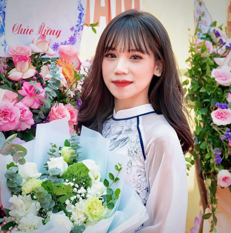 Cô Hoàng Thuỷ Dung