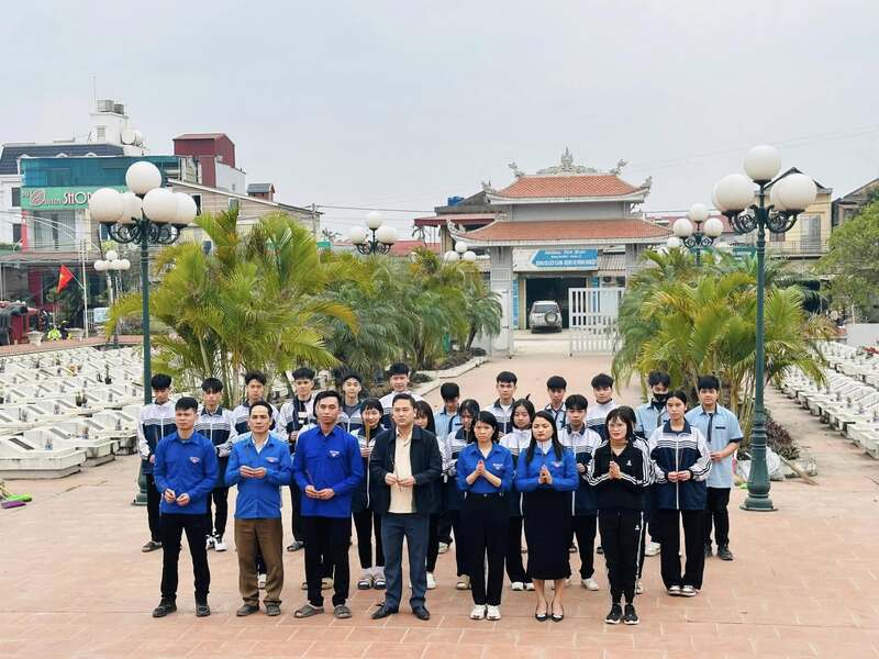 TUỔI TRẺ NGUYỄN CÔNG HOAN RA QUÂN CHÀO MỪNG THÁNG THANH NIÊN 2025