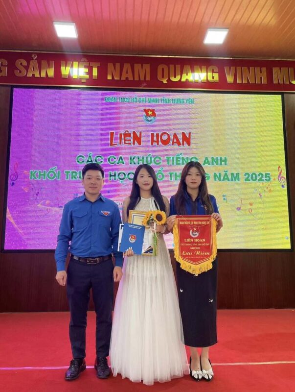 TỰ HÀO HỌC SINH NCH – TỎA SÁNG TẠI LIÊN HOAN CÁC CA KHÚC TIẾNG ANH KHỐI THPT TỈNH HƯNG YÊN NĂM 2025